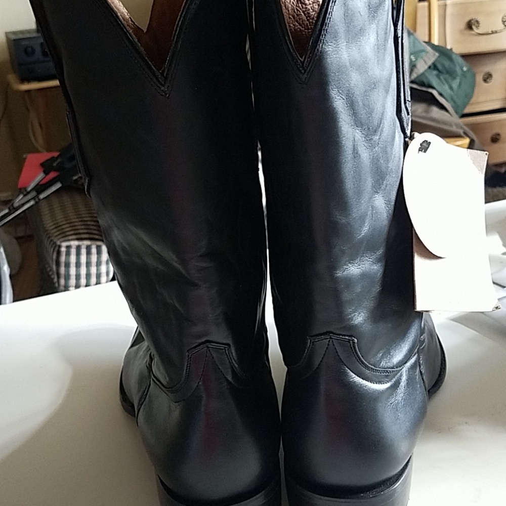 Boots - Picture 3 of 3